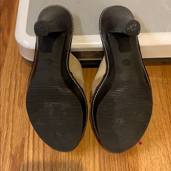 Coach size 5 slip on heels practically new - Picture 3 of 3